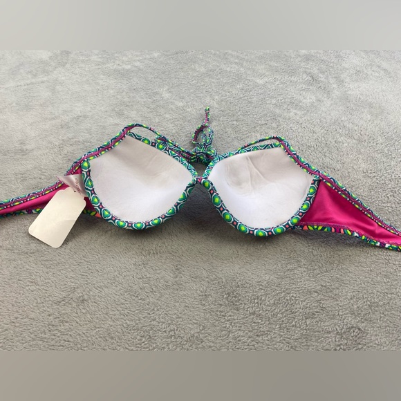 Xhileration Size Large bikini top NEW without tags. - Picture 2 of 5